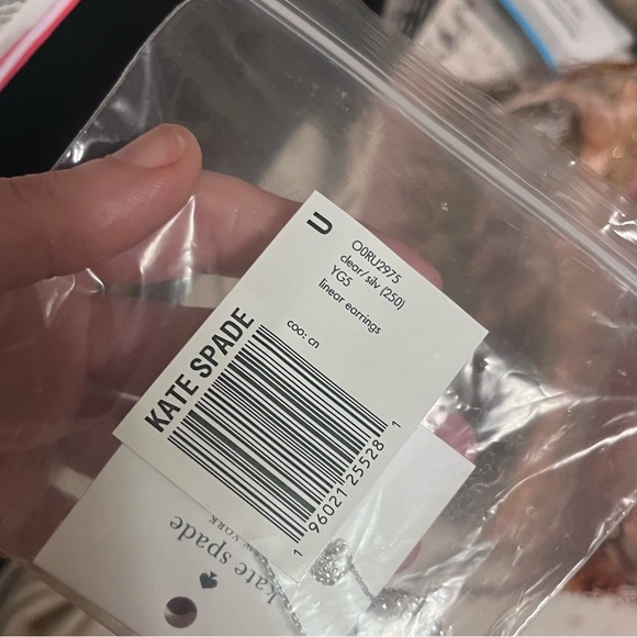 🏷️ kate spade ♠️• razzle dazzle linear dangling silver rhinestone earrings - Picture 15 of 16